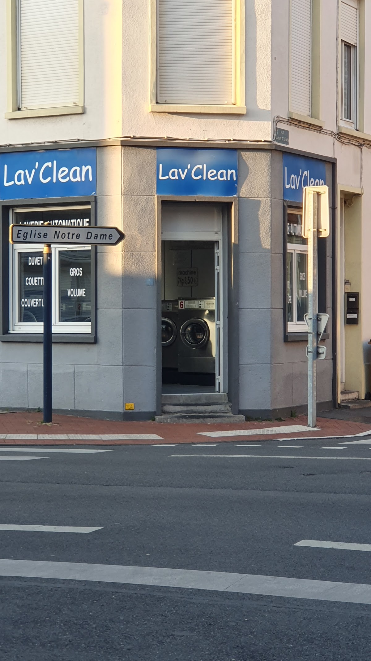 "Lav'Clean" (La Laverie du coin)