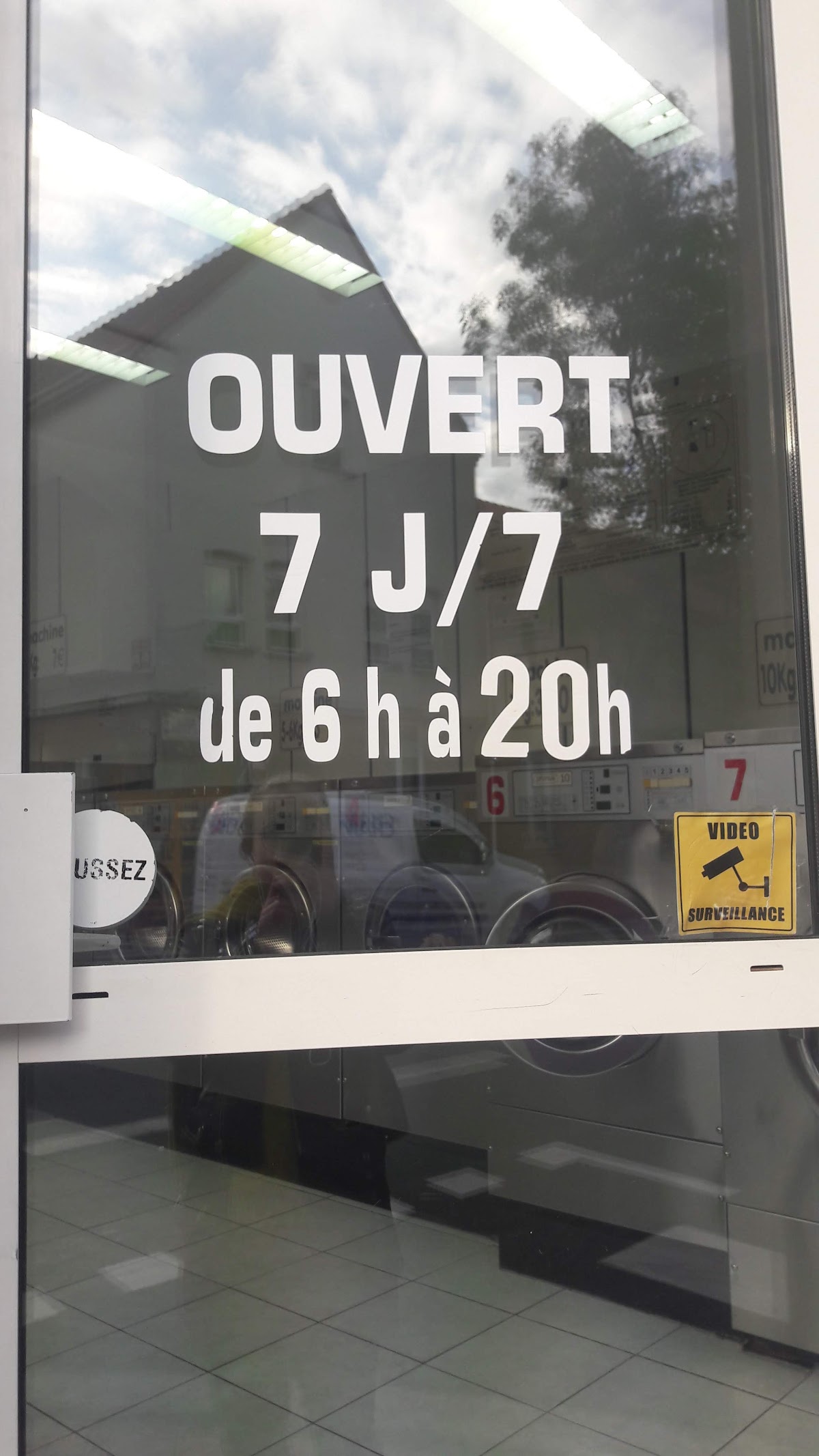 "Lav'Clean" (La Laverie du coin) - photo 3